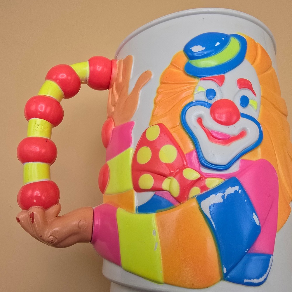 Vintage 1990 Ringling Bros Barnum & Bailey Circus 3D Clown Plastic Souvenir Mug - Picture 8 of 13